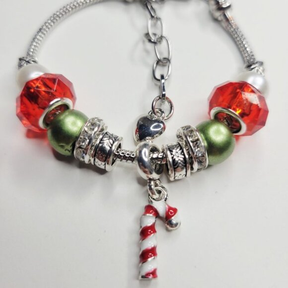 NWT S/M Pandora Style Charm Bracelet Christmas Candy Cane Red, Green, Silver - Picture 4 of 5